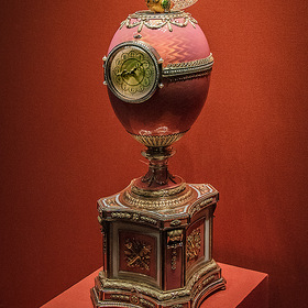 Фотосъемка предметов. Яйцо-часы Ротшильда – самое дорогое изделие К. Фаберже. Подарок В.В. Путина Эрмитажу в 250 годовщину. (см. комментарий)