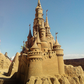 В центре города открылся Международный фестиваль песчаных скульптур